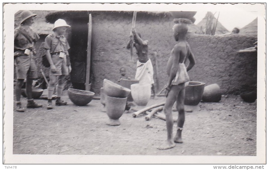 PHOTO------MADAGASCAR----au Village----voir 2 Scans - Madagascar