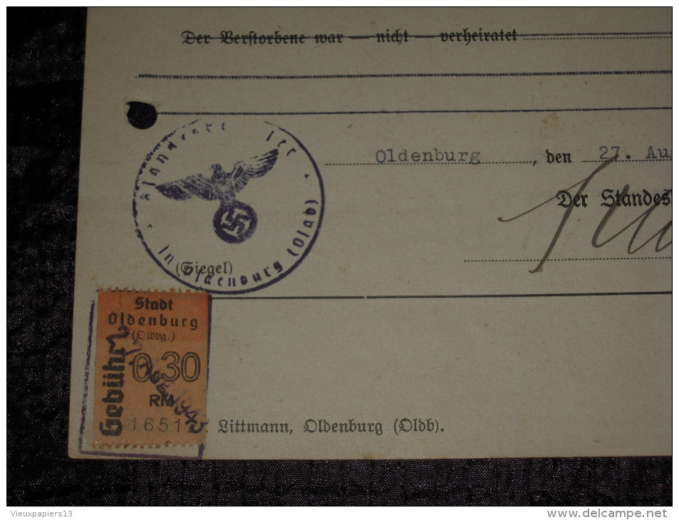 Document Allemagne WW2 1943 Sterbeurkunde Knabe Totgeboren - Stadt Oldenburg - Gebührenmarke - Cachet - Documents