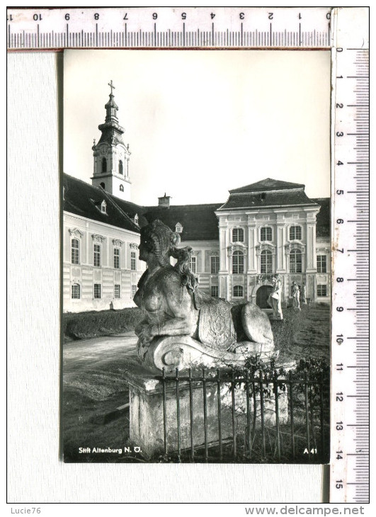 STIFT  ALTENBURG   -  Statue - Altenburg