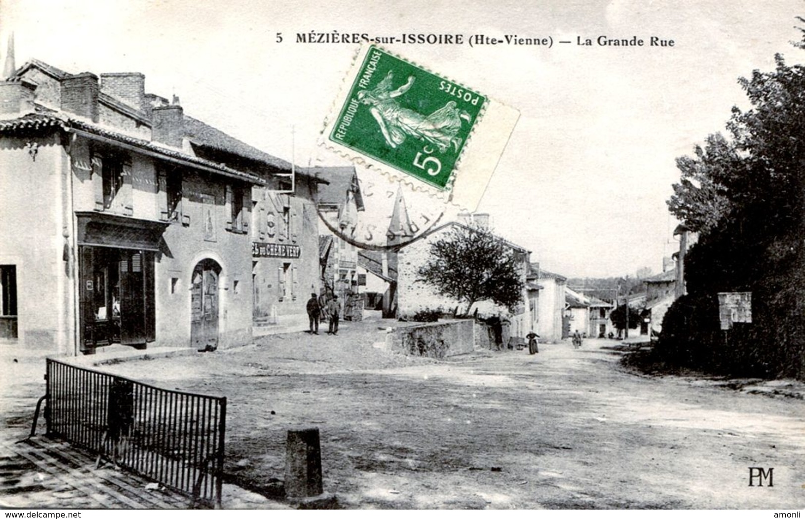 87. HAUTE-VIENNE - MÉZIÈRES SUR ISSOIRE. La Grande Rue. Hôtel Chêne Vert... (Mothe) - Meziere Sur Issoire