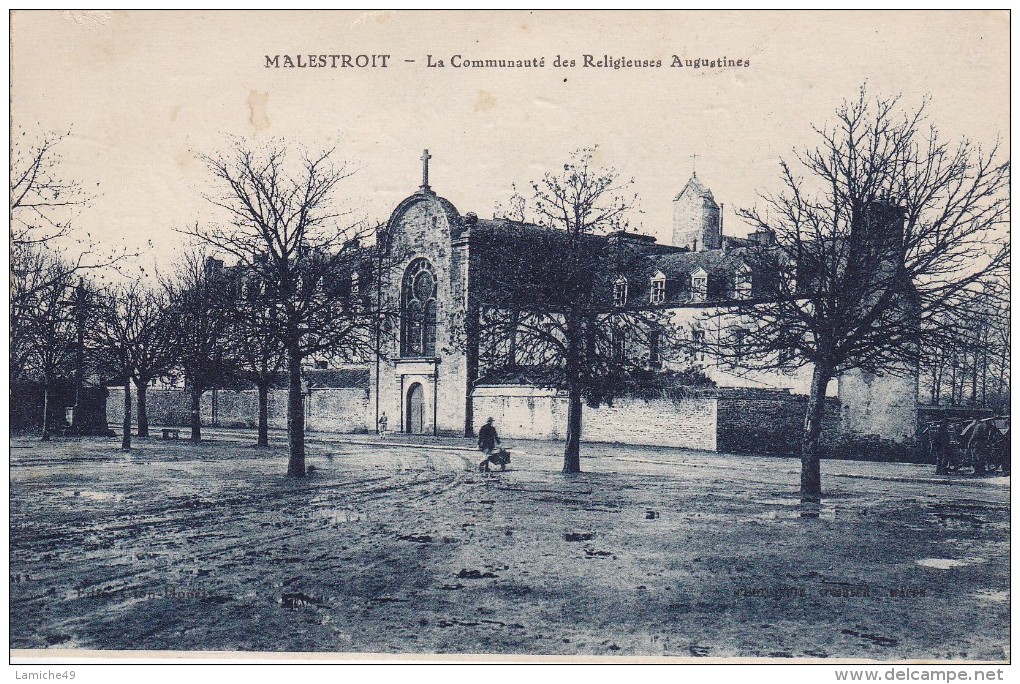 Malestroit, Communauté Des Religieuses Augustines, Vieille Charrette, Homme Et Brouette Circulée 1940 Cliché Peu Courant - Malestroit