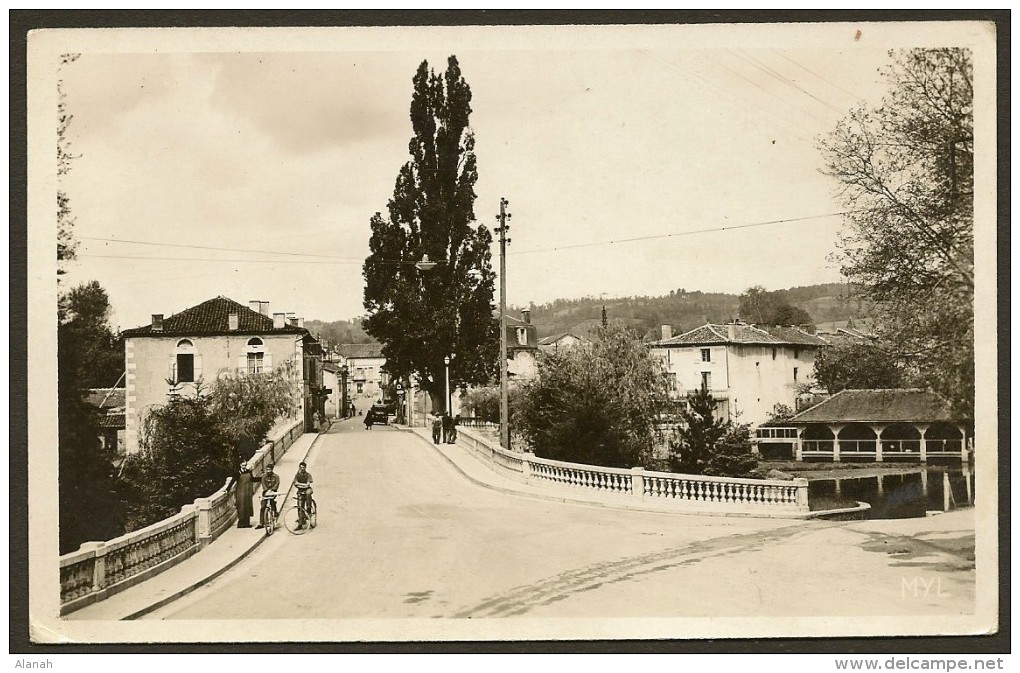 SAINT PARDOUX La RIVIERE Place Du Quartier De La Grave (LM MYL) Dordogne (24) - Autres & Non Classés