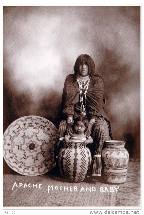 1 AK USA * Apache Mother And Baby In San Carlos Arizona - Photo Ca. 1900 - Druck Der Karte 1994 - Indiani Dell'America Del Nord