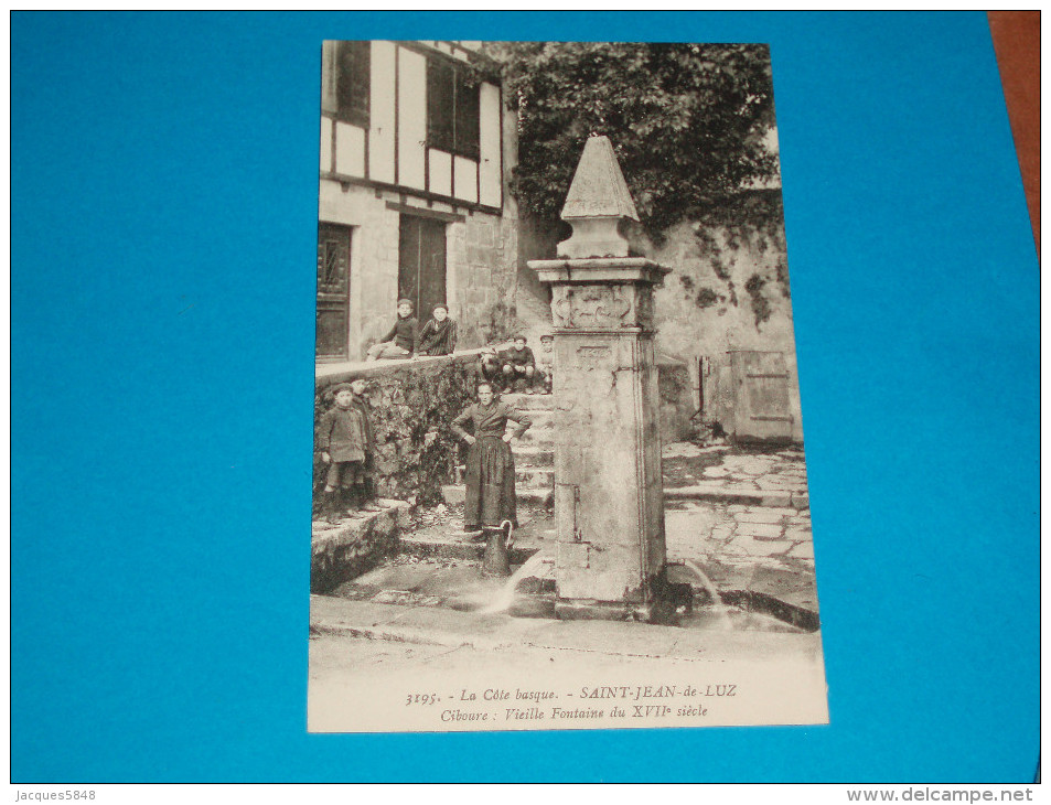 64 ) Ciboure - N° 3195 - Vieille Fontaine Du XVIIém Siècle  - Année  . EDIT : Gautrea - Ciboure