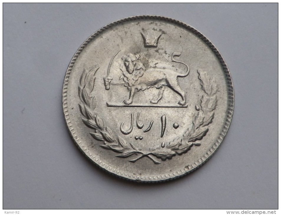 Iran . 10   RIALS    SH 1353   KM# 1179 - Iran