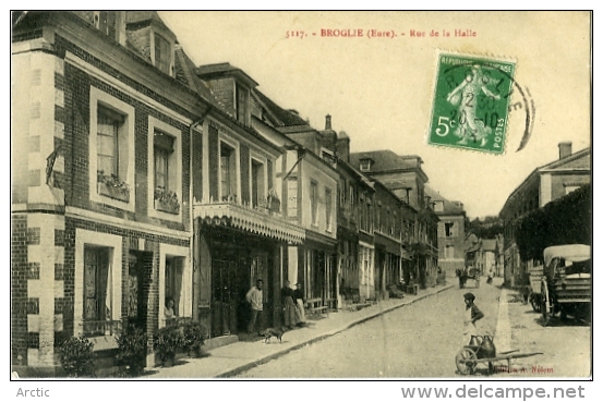 Saint Hilaire Du Bois Rue Du  Bourg Et L´église - Dangu