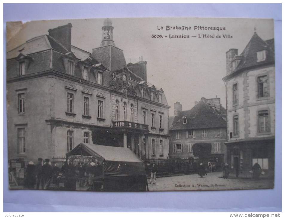 22 - CPA - LANNION - Hôtel De Ville - Marché - Belle Carte ANIMEE - Lannion