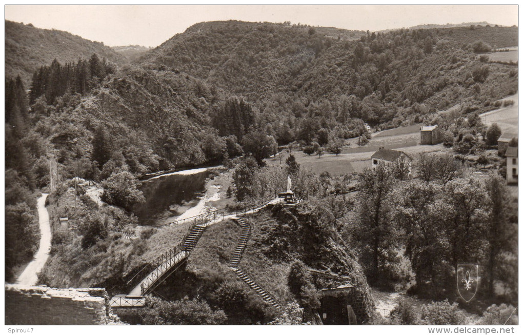 CPSM CHATEAUNEUF LES BAINS - LA VIERGE DU PIC ALIBERT ET LA SIOULE - Autres & Non Classés