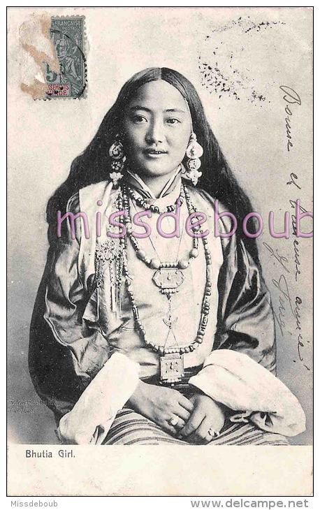 BHOUTAN - Jolie Jeune Femme - Bhutia Girl - Dos Précurseur  -  2 Scans - Bhoutan