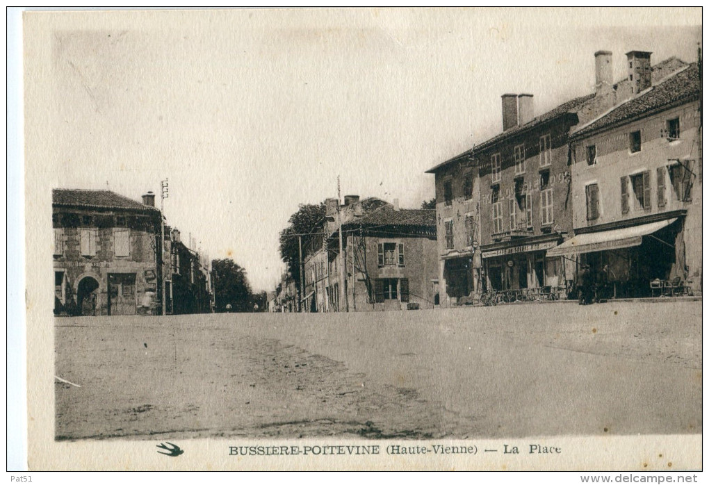 87 - Bussière Poitevine : La Place - Bussiere Poitevine