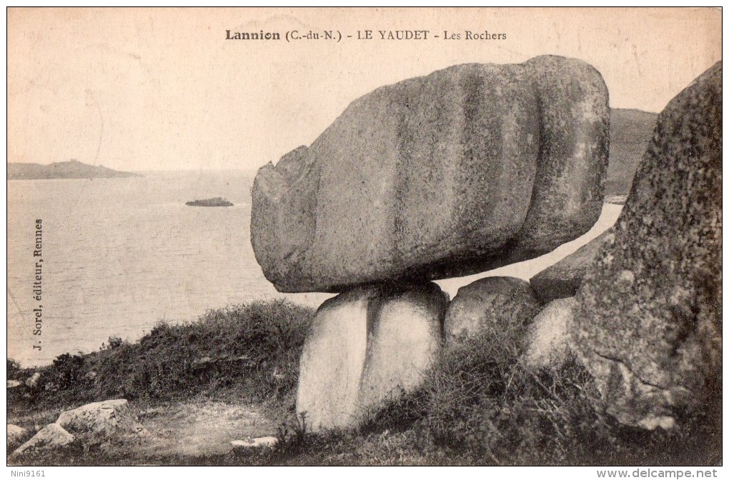 CPA   --  DPT 22  --  LANNION  --  LE  YAUDET  --  LES  ROCHERS....... - Lannion