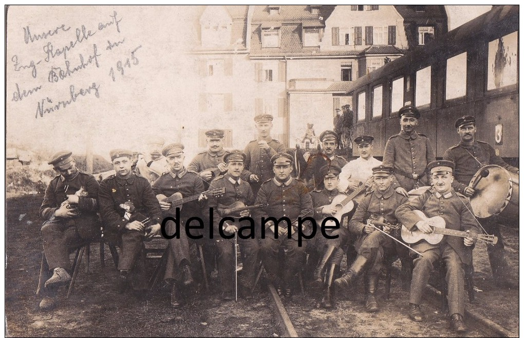 Foto Nürnberg Bayern Lazarettzug 17 Eisenbahn Am Bahnhof Kapelle Soldaten 1.Weltkrieg 1917 - Nuernberg