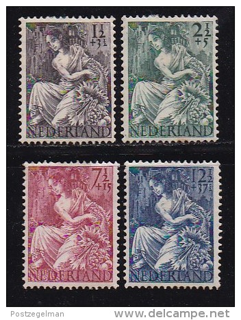 NEDERLAND 1946 MNH Zegel(s) National Hulp 457=461 #660 (4 Values Only) - Unused Stamps