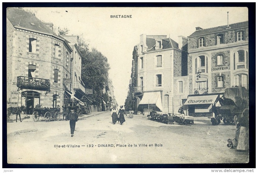 Cpa Du 35 Dinard  - Place De La Ville En Bois   --no 132 -   NOV15 02 - Dinard