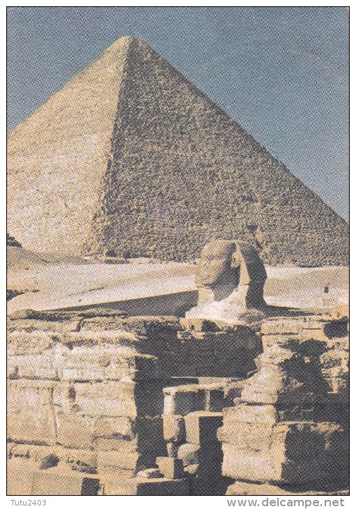 GIZA                       Pyramide Et Sphinx                      Timbree - Pyramides