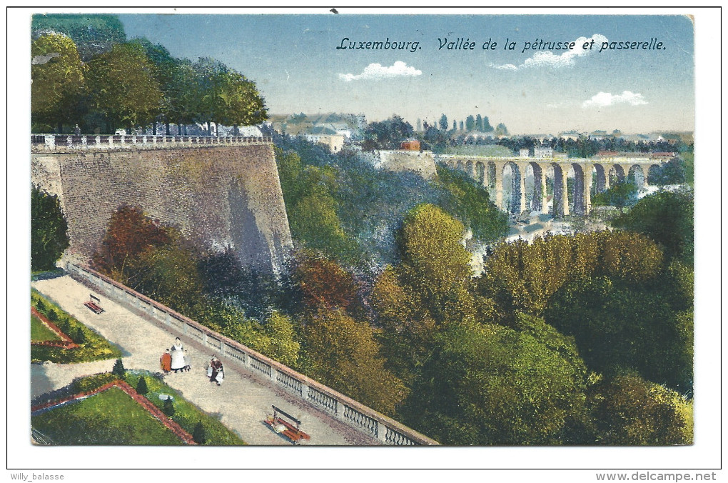 CPA - Luxembourg - Vallée De La Petrusse Et Passerelle    // - Luxembourg - Ville