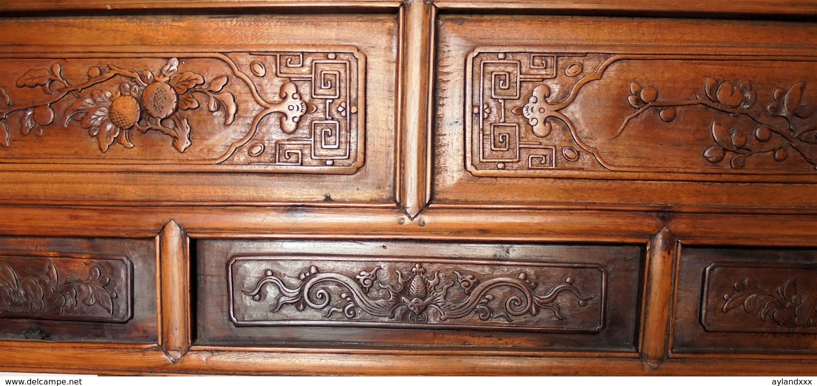 CINA (China): Old and fine Chinese carved wood table desk