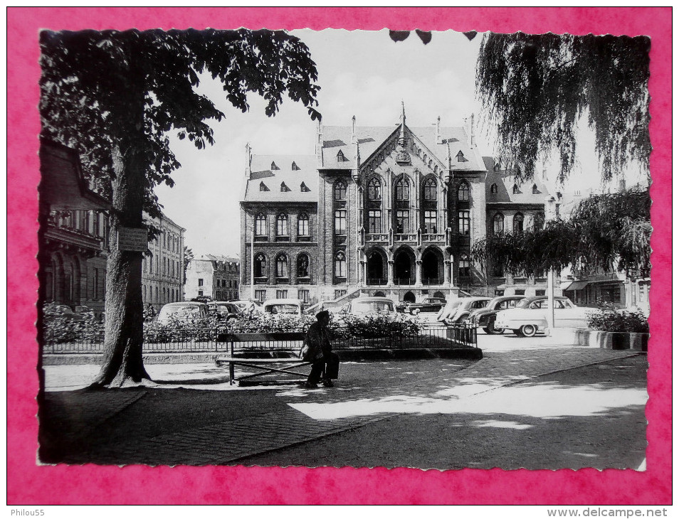 Cpa Cpsm Anime ARLON Palais De Justice Place Leopold    Voitures Anciennes - Arlon