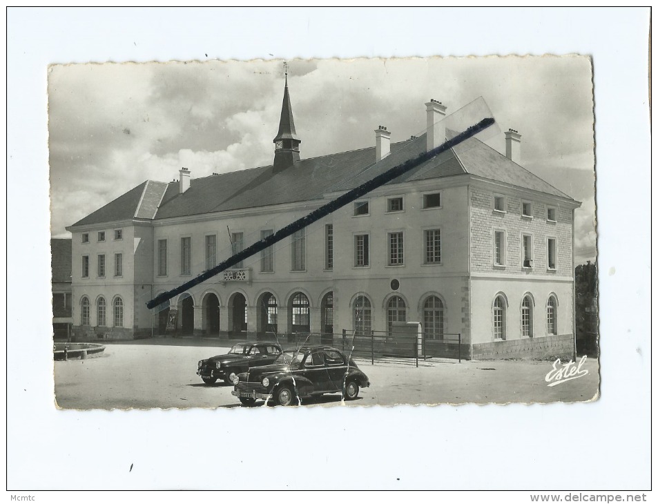 CPSM  -  Le Merlerault  - L'Hôtel De Ville   - Voitures, Autos Anciennes - Le Merlerault