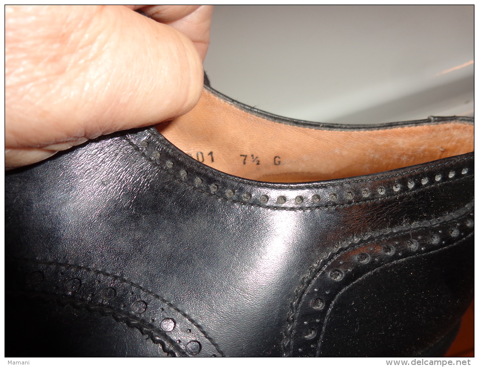 Chaussures Cuir -ancienne --semelle Cuir-pointure  7 1/2  Pour Folkore Ou Theatre--mannequin- - Andere & Zonder Classificatie