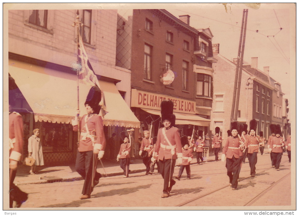 Photo Militaire Soldat Commemoration Defilé Ligny Fleurus Napoleon Anglais Vers 1970 - Guerre, Militaire