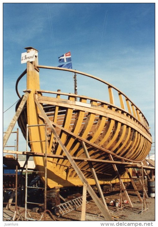 PHOTOGRAPHIE 15/10 CM Du Bateau LE RENARD Lors De Sa Construction à SAINT MALO - Bateaux