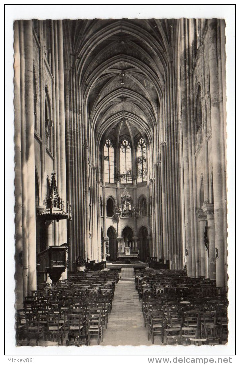 SENLIS--Intérieur De La Cathédrale , Cpsm 14 X 9  N° 23 éd  GAUD --pas Très Courante - Senlis