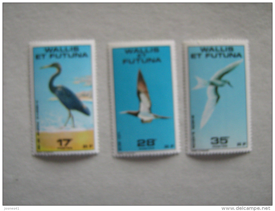 WALLIS ET FUTUNA   P 217   219    220   * *    FAUNE  OISEAUX - Unused Stamps