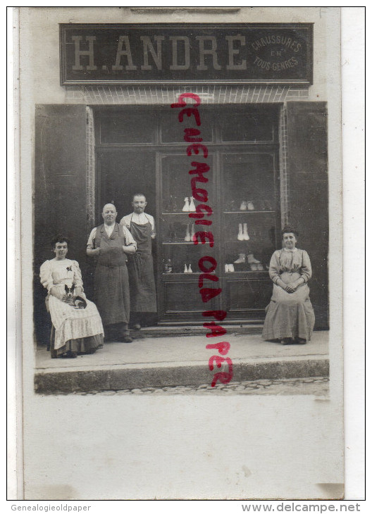 85 - TIFFAUGES - RARE CARTE PHOTO H. ANDRE  MARCHAND DE CHAUSSURES - Autres & Non Classés