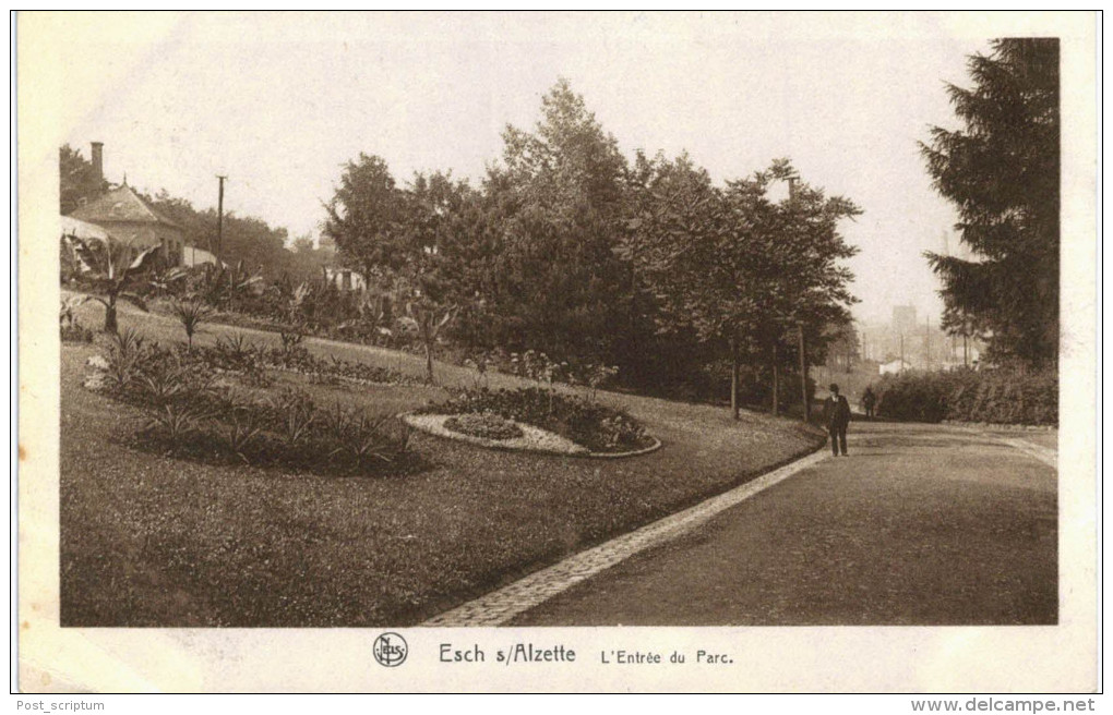 Esch Sur Alzette - L'entrée Du Parc - Esch-Alzette