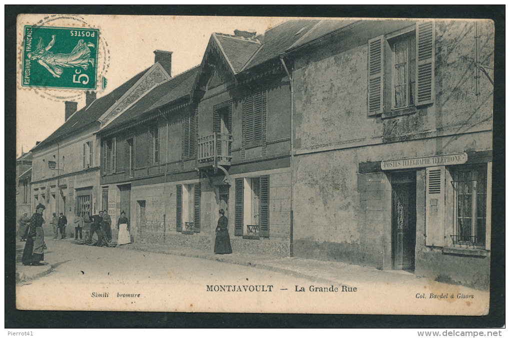 MONTJAVOULT - La Grande Rue - Montjavoult