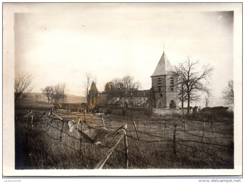 Photographie Originale - Une église En Partie En Ruines (non Localisé) 1918 - Guerre, Militaire