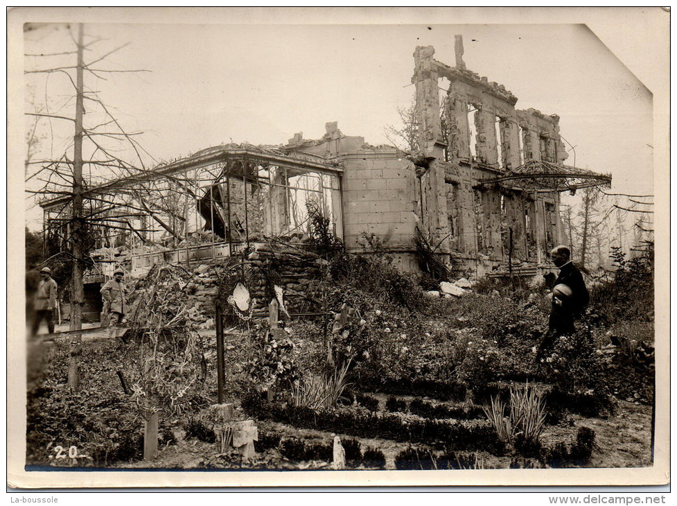 Photographie Originale - Ruines Du Château De Craonnelle Et Tombes De Poilus - Guerre, Militaire