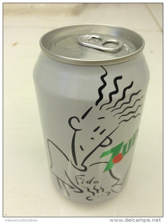 Vietnam Viet Nam Pepsi 7 Up 330ml Can - Vintage Design In 2015 / Opened By 2 Holes - Cannettes