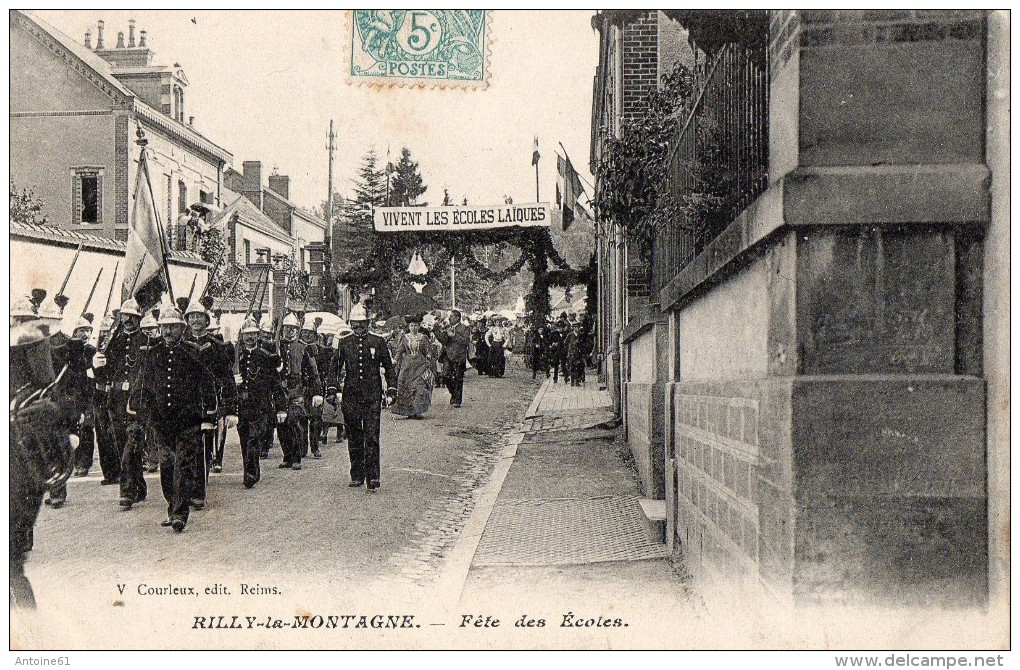 RILLY LA MONTAGNE - Fête Des Ecoles (défilé "Vivent Les écoles Laïques" - Pompiers) - Rilly-la-Montagne