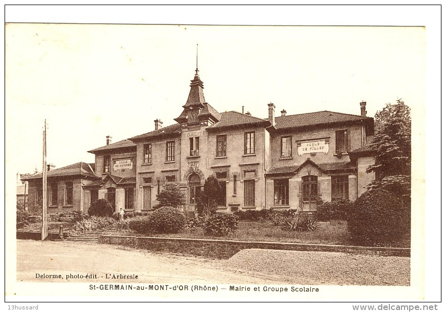 Carte Postale Ancienne Saint Germain Au Mont D´Or - Mairie Et Groupe Scolaire - Altri & Non Classificati