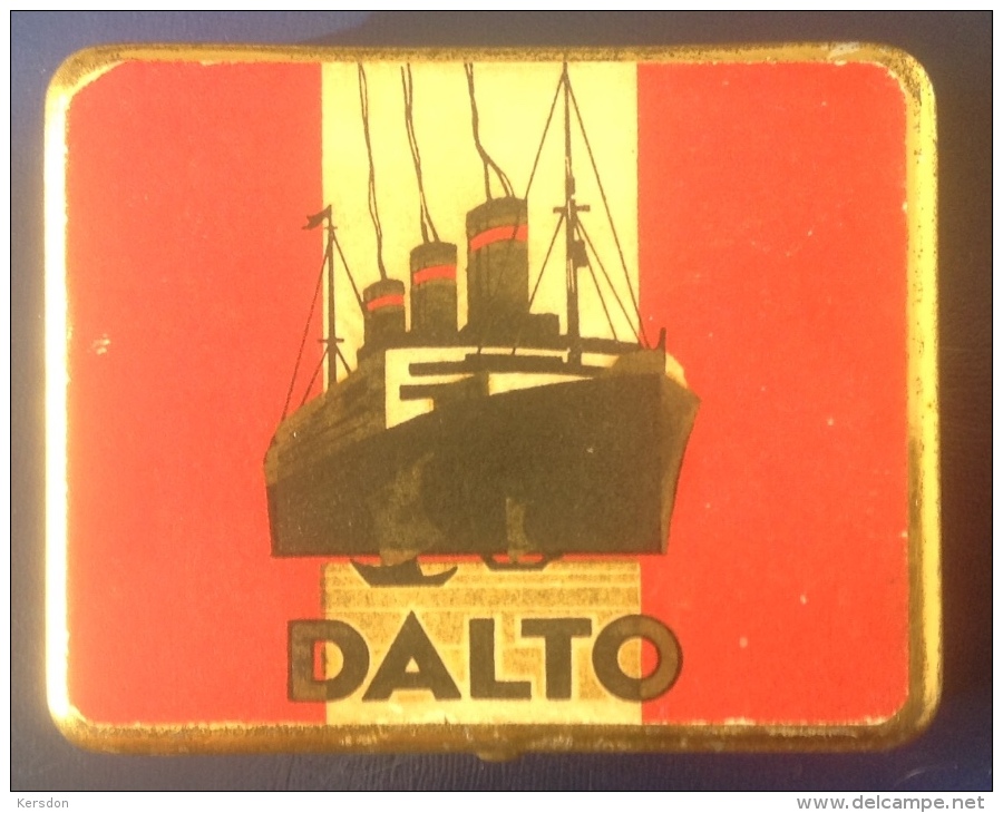 Boîte En Metal Vide De Marque DALTO De 9x6x1,5 Cm - Contenitori Di Tabacco (vuoti)