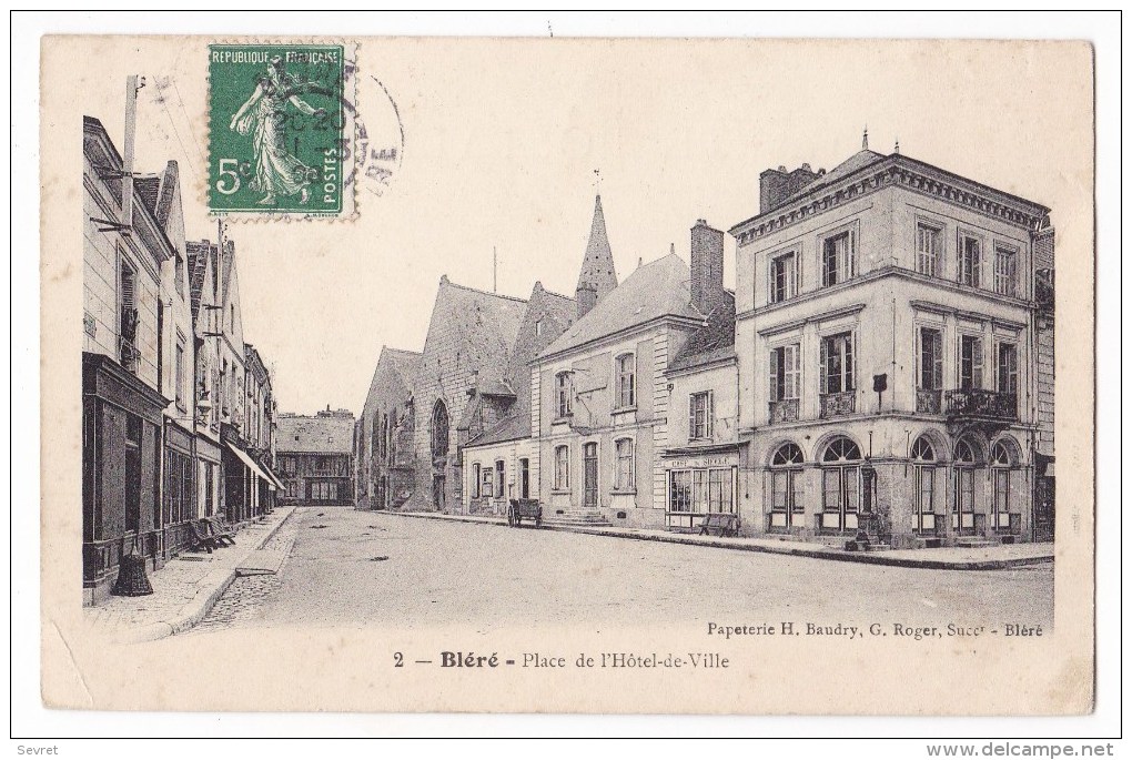BLERE  - Place De L'Hotel De Ville. - Bléré