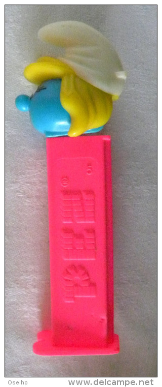 PEZ Schtroumpfette - Smurf Les Stroumpfs - Pez