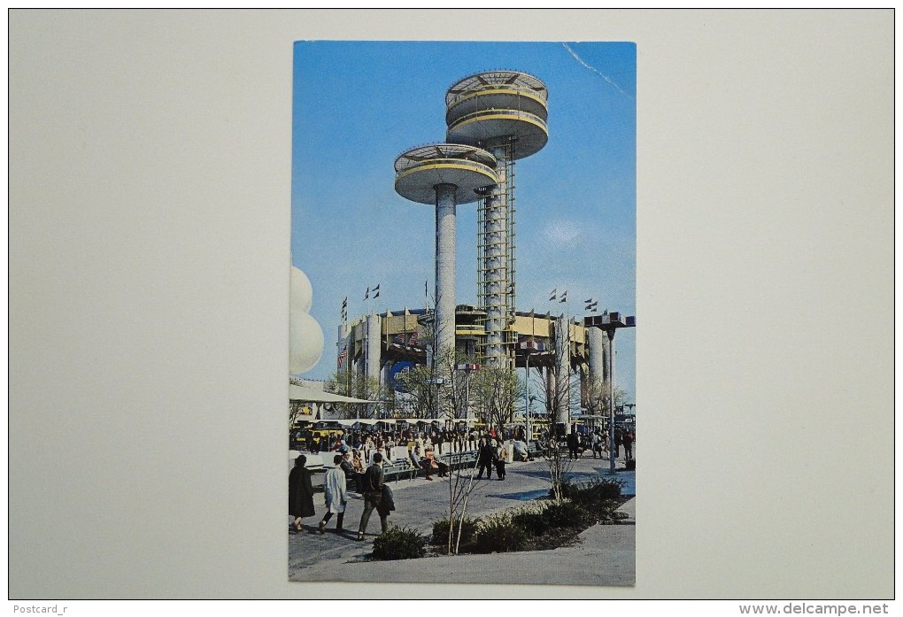 United States New York Pavilion At The World's Fair N.Y.C.  A 69 - Expositions