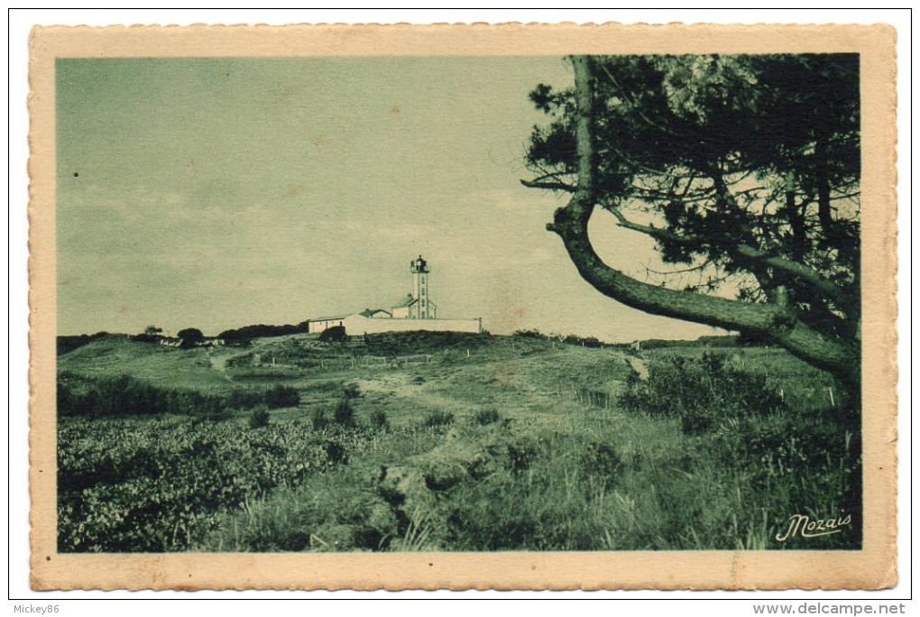 LA TRANCHE  SUR  MER--1945--Le Phare Au Sommet De La Dune  ,cpsm 14 X 9 N°51 éd Nozais-- - La Tranche Sur Mer