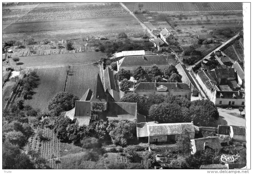 SCORBE-CLAIRVAUX VUE AERIENNE L'EGLISE ET LA MAIRIE - Scorbe Clairvaux