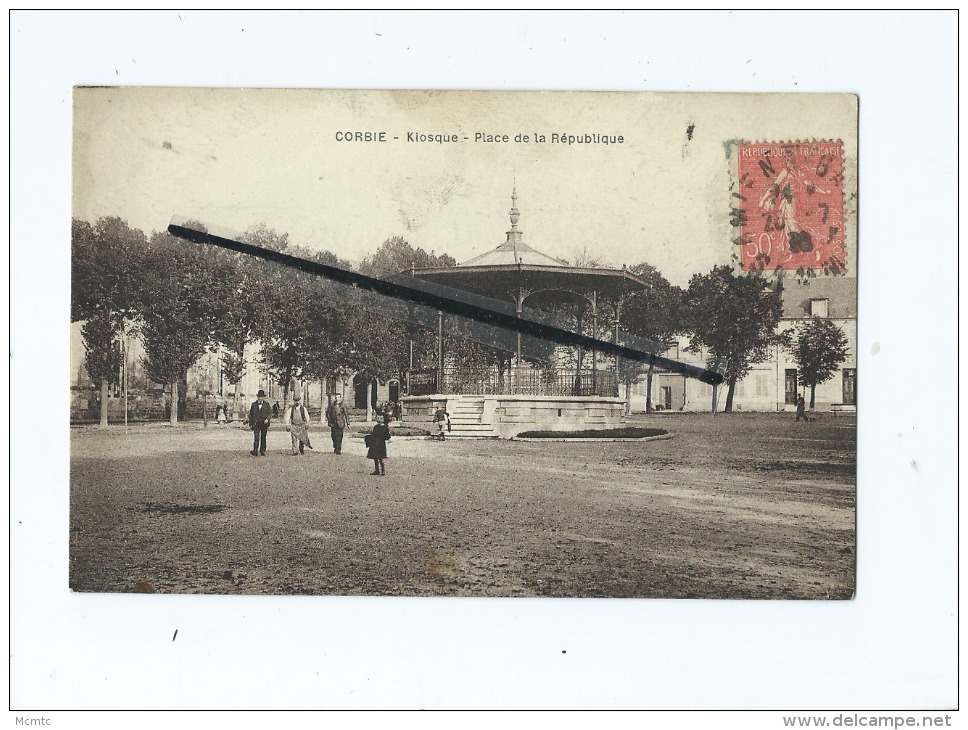 CPA  -  Corbie -  Kiosque  - Place De La République - Corbie