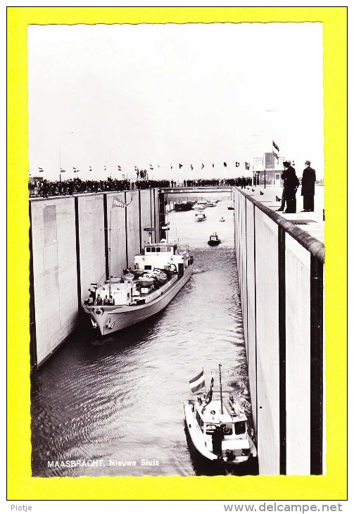 * Maasbracht (Limburg - Roermond - Nederland) * (Uitg. Mag. De Kempenaer, Nr 1066) Foto, Nieuwe Sluis, écluse, Bateau - Roermond