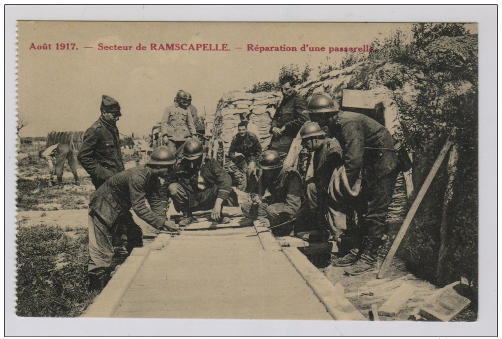 Sector Ramskapelle (Nieuwpoort)  Soldaten Herstellen Loopbrug (augustus 1917) - War 1914-18