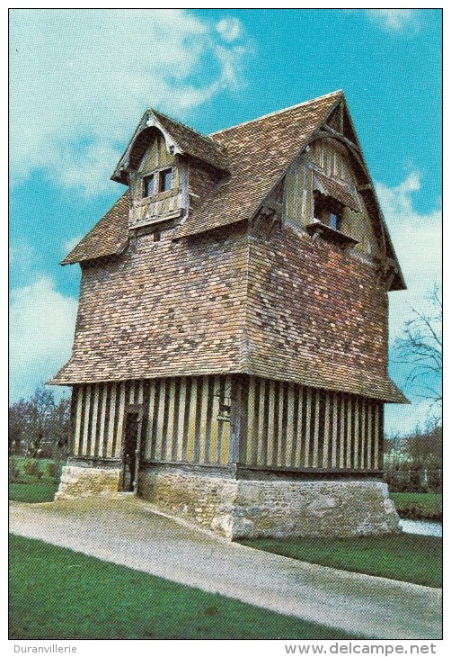 14 - Chateau De CREVECOEUR En AUGE - Musée De L´Architecture Normande Et Recherche Pétroliere. Colombier. - Andere & Zonder Classificatie