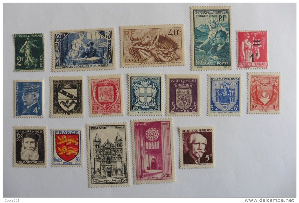 France : 17 Timbres Neufs  ,trace De Charnière - Collezioni