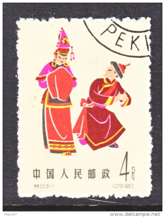 PRC  702    (o)   FOLK   DANCE - Used Stamps