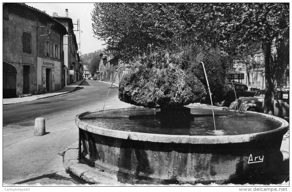 VAR 83 SAINT ZACHARIE FONTAINE SAINT ROCH - Saint-Zacharie