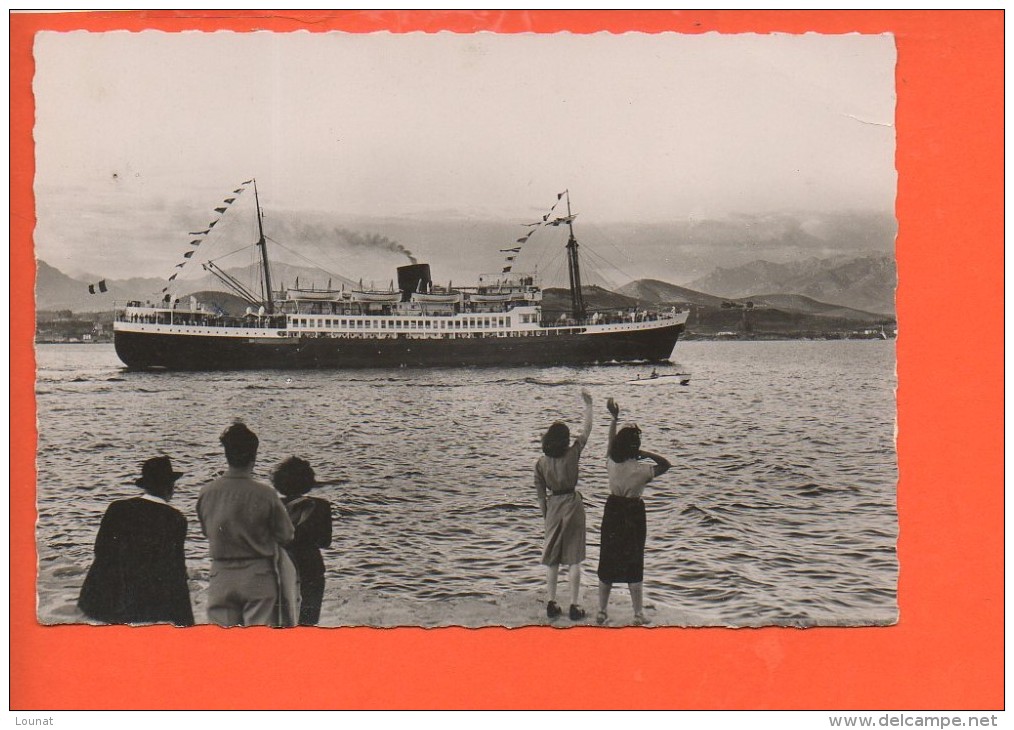 Bateaux - Paquebot "SAMPIERO CORSO " - AJACCIO - Steamers